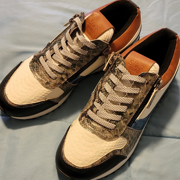 Men's shoes - Picture 1 of 8